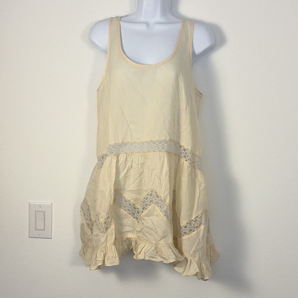 Charlie Paige Ivory Lace Shift Dress Ruffle Hem Sleeveless Scoop Neck S/M